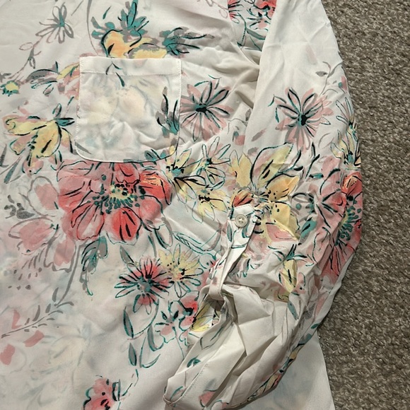 Floral blouse top - Picture 2 of 3